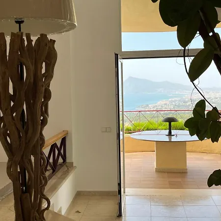 Вилла Spacious In Hills *