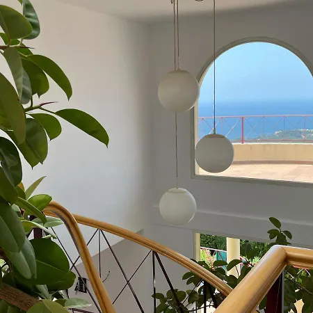 Spacious In Hills