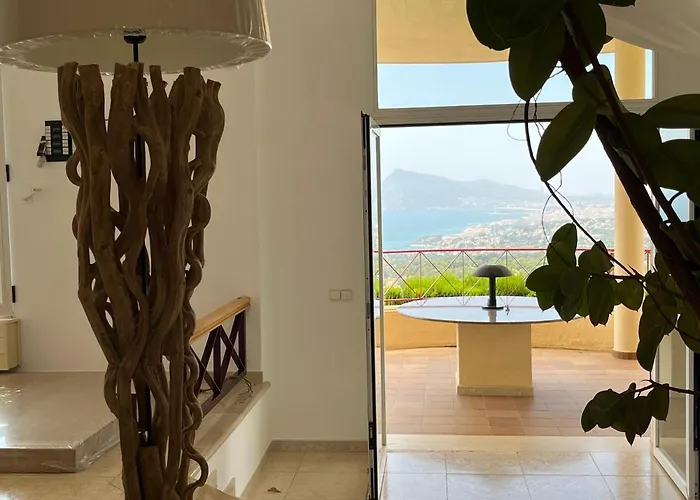 Вилла Spacious In Hills *